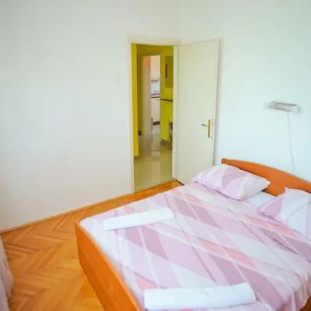 Ivona Centar Apartamento