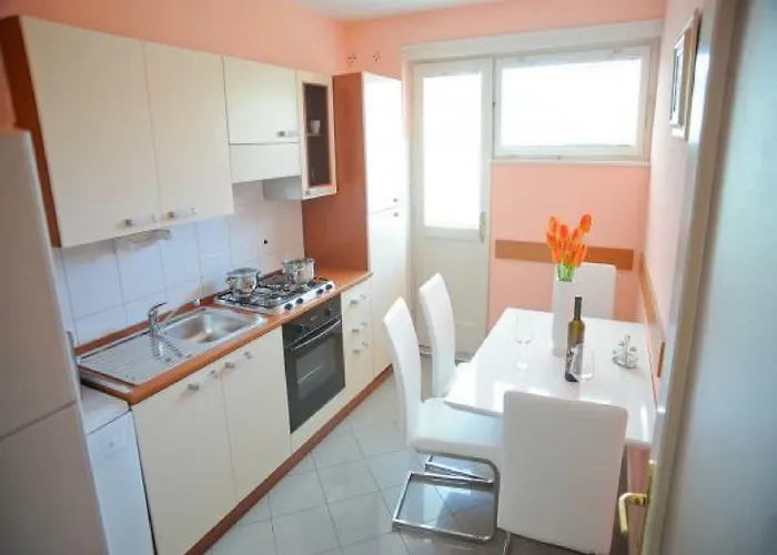 Ivona Centar 公寓 *