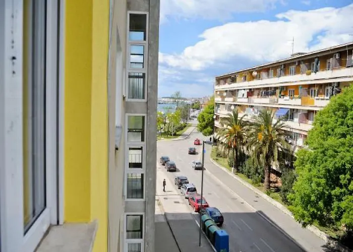 公寓 Ivona Centar *